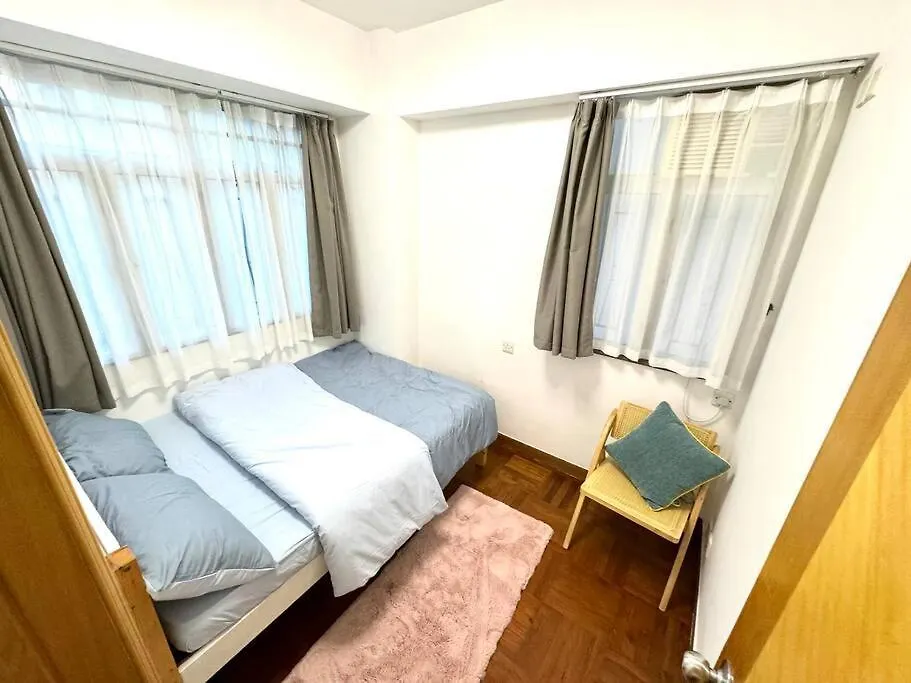 Apartment 亞朵溫馨公寓3房1 廳7-9人 5張床 旺角中心 地鐵口 樓下就是 女人街 波鞋街鬧市打卡景點 Hong Kong