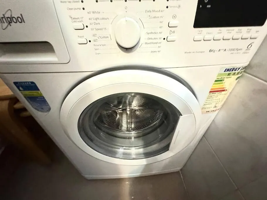 Apartment 亞朵溫馨公寓3房1 廳7-9人 5張床 旺角中心 地鐵口 樓下就是 女人街 波鞋街鬧市打卡景點 Hong Kong